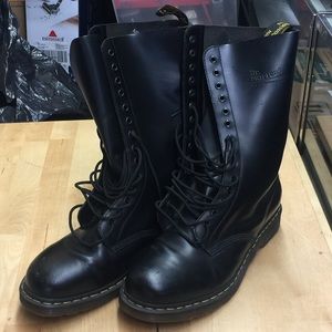 Dr. Martens AIR CUSHION SOLES Size 12 Men’s 14-Eye